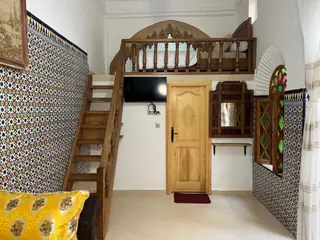 La mezzanine et sa porte